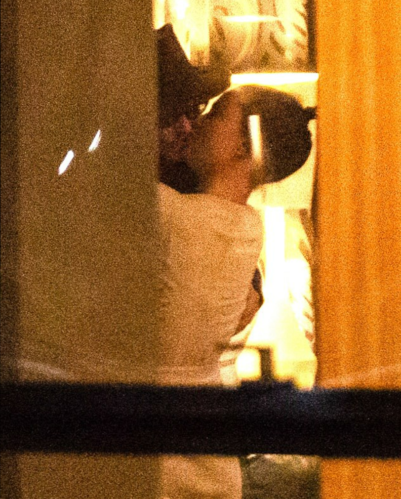 370 тисяч і "герой Донбасу". Чому росіяни так хочуть Джонні Деппа, хоча він їх зневажає